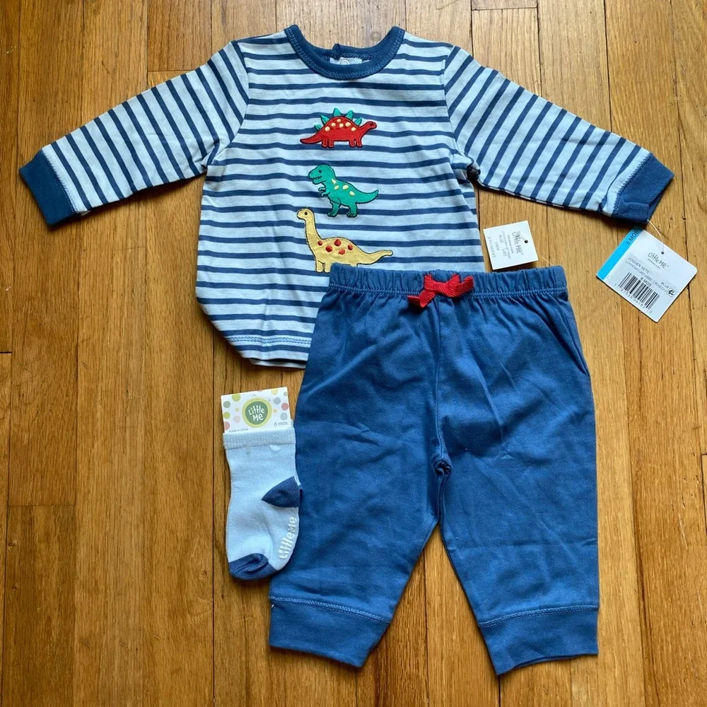 Carters bundle includes